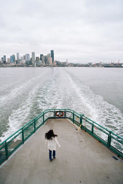 emma's edition: A Seattle to Bainbridge Island Ferry Ride with Nau Ferry Ride Aesthetic, Pnw Gothic, Seattle Life, Pnw Summer, Seattle Ferry, Washington Things To Do, Pnw Aesthetic, Seattle Pictures, Seattle Travel Guide