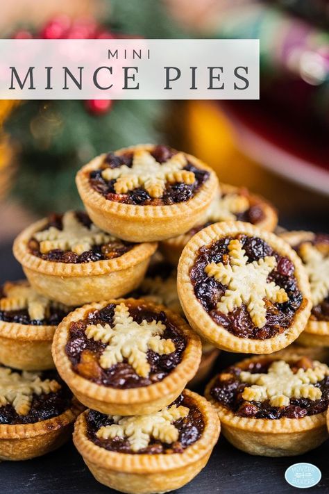 Mini mince pies. Perfect little festive bites, made with beautiful flakey and buttery shortcrust pastry, a boozy homemade mincemeat and topped with an adorable snowflake pastry! Recipe by movers and bakers Mince Pie Pastry, Homemade Mince Pies, Mini Mince Pies, Mini Tart Recipes, Shortcrust Pastry Recipes, Mince Pie Recipe, Mini Pie Recipes, Mince Pies Christmas, Tea Sandwiches Recipes