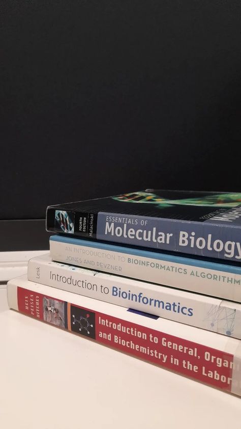 Bioinformatics , molecular biology books Biochemistry Major Aesthetic, Medical Biotechnology Aesthetic, Biology Books Aesthetic, Biotechnologist Aesthetic, Bio Lab Aesthetic, Bio Major Aesthetic, Biology Moodboard, Research Scientist Aesthetic, Biochem Aesthetic