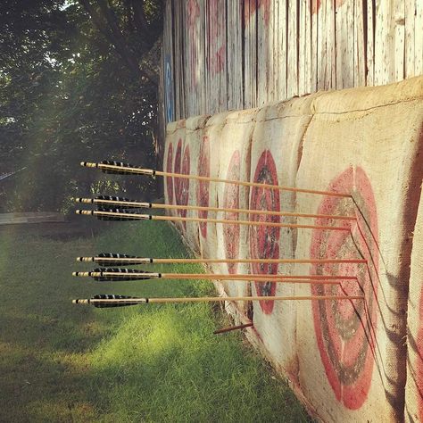 Archery Aesthetic, Apollo Aesthetic, Apollo Cabin, Camp Half Blood Cabins, Horse Bow, Percy Jackson Cabins, Bow Archery, Frank Zhang, Wooden Arrows