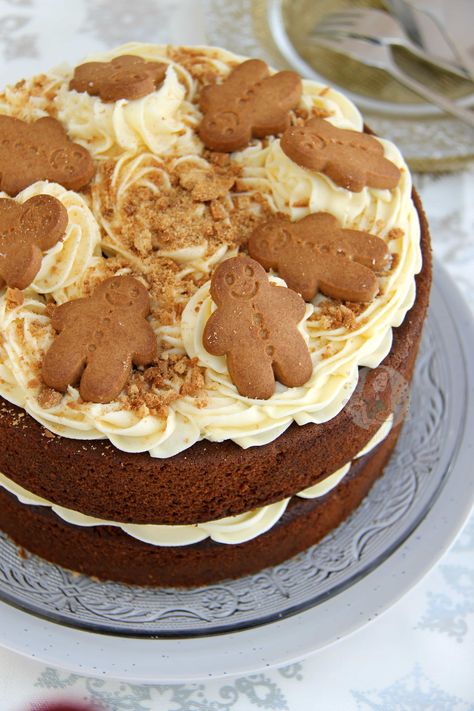 Christmas Gingerbread Cake! - Jane's Patisserie Cake Recipes Uk, Gingerbread Cake Recipe, Janes Patisserie, Ginger Cake, Xmas Cake, Christmas Cake Recipes, Gingerbread Recipe, Gingerbread Cake, Xmas Food