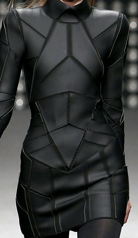 Neo Futurism, Geometric Fashion, Dress Leather, Gareth Pugh, Futuristic Fashion, Style Noir, Future Fashion, Dark Fashion, Leather Dress