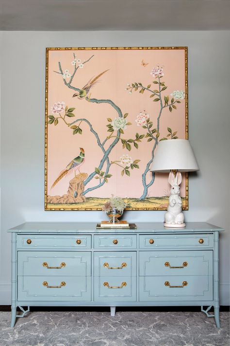 Chinoiserie Bedroom, Gracie Wallpaper, Pink Chinoiserie, Light Grey Walls, Hand Painted Wallpaper, Chinoiserie Wall, Chinoiserie Wallpaper, Luxe Interiors, Painting Wallpaper