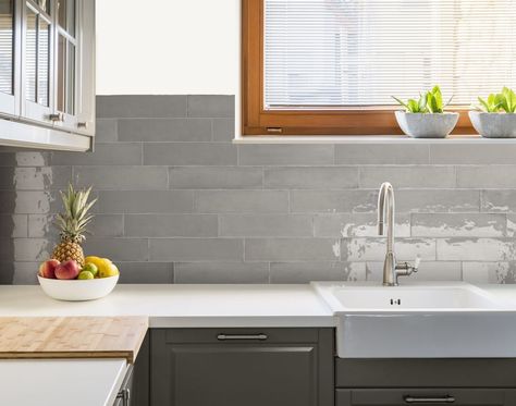 47 Likes, 1 Comments - Merola Tile NY | Be Inspired. (@merolatileny) on Instagram: “Ondine Dove Grey is beautifully understated as this kitchen backsplash. Become a Merola Tile…” Grey Backsplash Kitchen, Light Grey Backsplash, White Brick Tiles, Herringbone Tile Pattern, Gray Tile Backsplash, Brick Wall Tiles, Kitchen Splashback Tiles, Toilet Tiles, Grey Backsplash