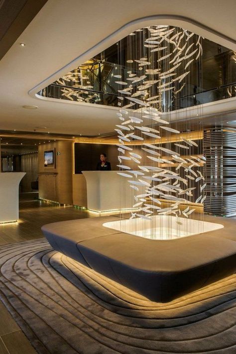 5 Lighting Tips for Your Hotel Lobby - L' Essenziale Lobi Hotel, Blitz Design, Hotel Lobby Design, Lobby Interior Design, Large Chandelier, Hotel Lounge, Plafond Design, Lobby Interior, Hotel Reception