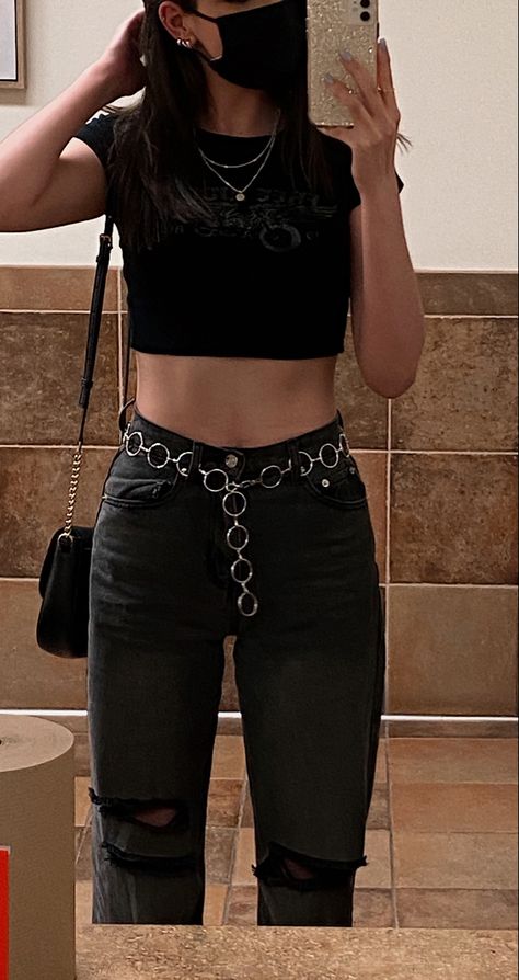 summer crop top look with chain belt, summer 2021 trends, silver jewelry, black outfit, ripped jeans outfit Black Crop Top With Ripped Jeans, Pants With Chains Outfit, Chain On Jeans Outfit, Jean Chain Outfit, Belts Outfits Aesthetic, Jeans Chain Outfit, Circle Chain Belt Outfit, Outfit With Chain Belt, Black Outfit With Silver Accessories