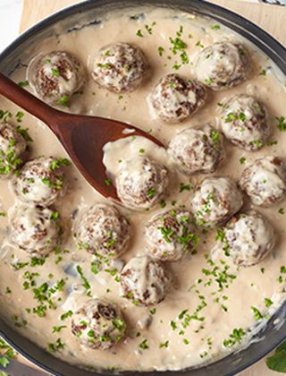 Campbell Soup Company, Meatball Sauce, Cream Of Mushroom Soup, Stroganoff Recipe, Beef Meatballs, Cream Of Mushroom, Swedish Meatballs, Campbell Soup, Beef Stroganoff