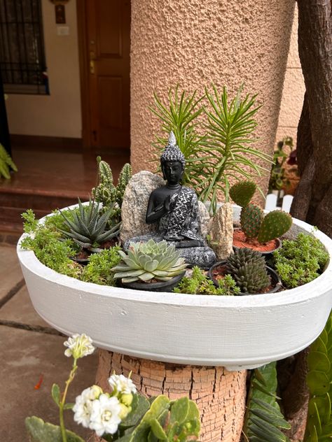 Zen Garden Design Small Indoor, Miniature Zen Garden Ideas, Mini Zen Garden Diy, Jardin Zen Interior, Garden Design Indoor, House Plants Aesthetic, Miniature Garden Ideas, Mini Jardin Zen, Plant Bedroom Aesthetic