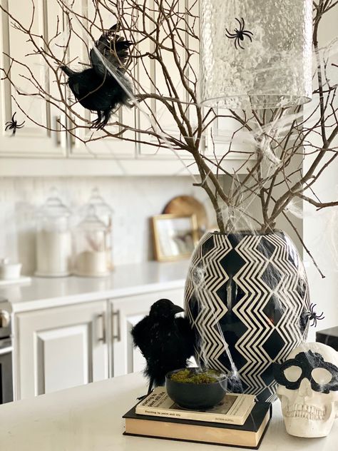 Halloween Decor Kitchen Island, Decor Kitchen Island, Halloween Vase, Spooky Home, Diy Halloween Projects, Halloween Kitchen, Halloween Giveaway, Instagram Giveaway, Giveaway Time