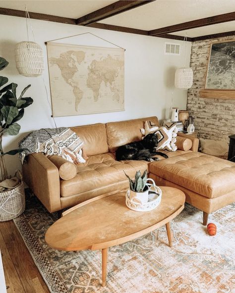 15 Boho Chic Living Room Ideas For A Stylish, Relaxed Space 5 U Couch, Leather Couches Living Room, Cozy Interior Design, Boho Chic Living Room, Leather Sofa Living Room, Warm Home Decor, Living Room Warm, Small Room Design, Chic Living Room