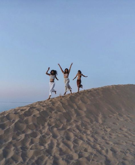 Sand Dunes Photoshoot, Gap Year, Round The World, Dream Lifestyle, Sand Dunes, Photography Inspo, Travel Aesthetic, Life Is Beautiful, Live Life