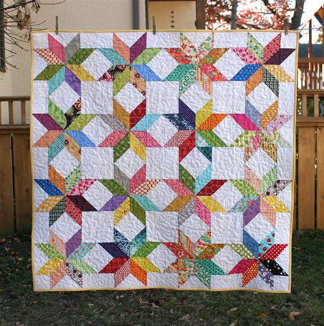 Starflower quilt by CityHouseStudio with do. Good Stitches Quilts With Large Blocks, Memorial Quilt, Hst Quilt, Half Square Triangle Quilts Pattern, Colchas Quilting, Triangle Quilt Pattern, Quilt Modernen, Half Square Triangle Quilts, Scrap Quilt