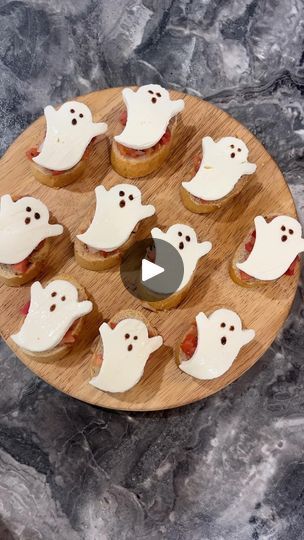 Halloween Appetizer, Halloween Appetizers, Ghost Halloween, Halloween Parties, Yummy Appetizers, Appetizer, Halloween Party, Ghost, Holidays