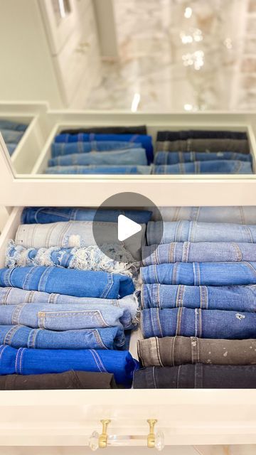 The Organizing Genius ® on Instagram: "MICRO-FOLD your jeans 👖 for drawer storage. Perfrct for sizes (XS - XL (0 - 16). : DM us for help with folding plus-sized jeans. *** [UPDATE❗️This technique was done on plus sized jeans the other day and it works the same]. : : If you’re concerned about being able to decipher which jeans are which, face the detailed side down before folding or hang them instead. : CLIENT: @tamarabradshaw_closet | @tamarabradshaw_home 🩷 : #LiMcGi #Professional #Organizer #Houston #GetOrganized #Organize #Closet #Pantry #Kitchen #Fridge #Custom #Design #Garage #Office #OrganizinGenius #Travel" Closet Organization Ideas For Pants, Pant Storage Ideas, How To Organize Pants In Drawer, Small Space Pants Storage, Clothes Organization In Drawers, Pants Storage Ideas Small Spaces, How To Fold Jeans For Drawers, Pant Storage In Closet, Folding Jeans For Drawers