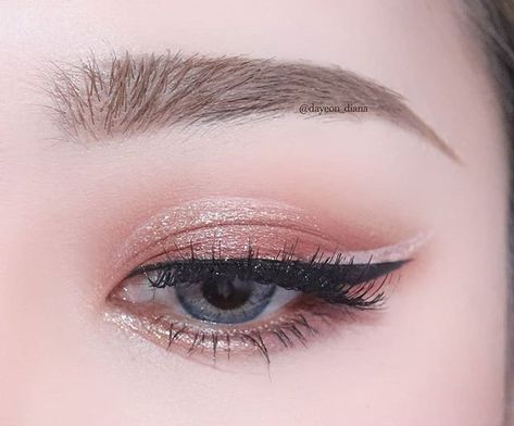 Hd Make Up, Koleksi Makeup, Cute Eye Makeup, Korean Eye Makeup, Eye Makeup Designs, Fancy Makeup, Makeup Eye Looks, Creative Eye Makeup, Asian Eye Makeup