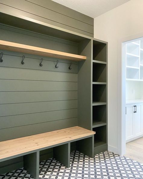 Multi Use Mudroom, Shoe Cubbies Entryway, Diy Mud Room Cubbies, Old Farmhouse Hallway, House Lockers Entryway, Farmhouse Mudroom Bench, Entry Way Cubbies Corner, Mud Room Lockers With Bench Diy, Laundry Room Locker Ideas