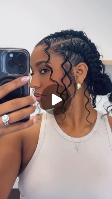 4 Feed In Braids With Curls, 2 Cornrow Braids With Weave, Braids Into Bun Hairstyle, Goddess Cornrows Buns, Butterfly Stitch Braids, Butterfly Feed In Braids, Butterfly Cornrow Braids, French Braid Hairstyles For Black Women, Feed In Braids With Curls