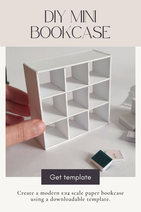 Craft a modern miniature bookcase in 1:12 scale with paper and cardstock. Free template is included. 1:12 Scale Bookcase Diy, Diy Modern Barbie House, Miniature Doll House Diy Free Printables, Cardboard Dollhouse Furniture Diy, Free Miniature Printables 1:12 Books, Dollhouse 1:12 Diy, 1 12 Scale Dollhouse Plans, Miniature Furniture Template, Diy Minature Stuff