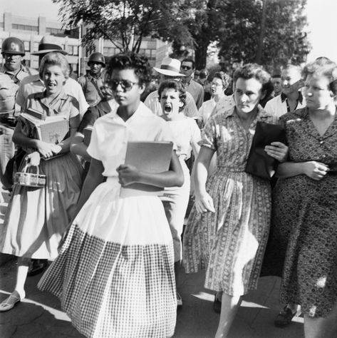 The Story Behind the Famous Little Rock Nine ‘Scream Image’. It didn't end when Central High School was integrated. Civil Rights Movement, Valentina Tereshkova, Powerful Pictures, Jean Shrimpton, Hedy Lamarr, Mary Quant, Billie Jean King, Rosa Parks, Influential People