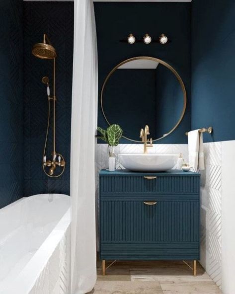 Top 50 Best Blue Bathroom Ideas - Navy Themed Interior Designs #bathroomdesign Bathroom Paint Color Schemes, Blue Small Bathrooms, Brass Taps, Makeover Kamar Mandi, White Bathtub, Interior Design Minimalist, Interior Vintage, Bathroom Paint Colors, Bathroom Color