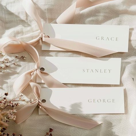 Minimalistic Gold Wedding Name Tag Place Cards Coastal Place Cards, Vintage Wedding Name Cards, Name Plates Wedding Place Settings, Table Name Tags Ideas, Place Cards With Wax Seal, Calligraphy Place Cards Wedding, Handmade Place Cards, Wedding Name Place Cards Ideas, Wedding Name Card Ideas