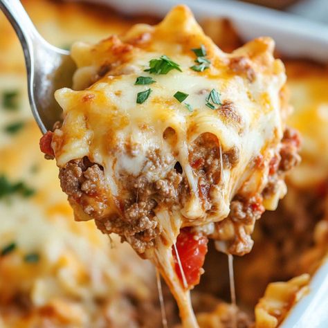 Beef Lombardi Casserole - That Oven Feelin Hamburger Casserole With Cottage Cheese, Good Food Discoveries, Inside Dinner Ideas, Dinner Noodle Recipes, Pasta Casserole With Ground Beef, Dinner Ideas Casserole Ground Beef, Beef Lombardi Recipe, Hamb Meat Casseroles, Texas Casserole Recipes