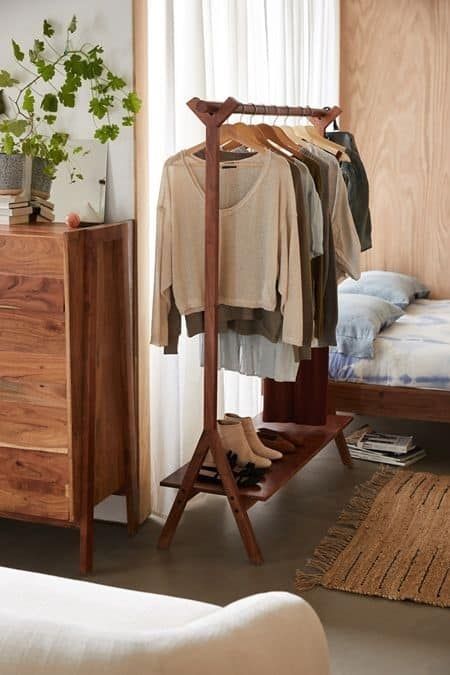 Clothes Rack Ideas, Wood Clothing Rack, Wooden Clothes Rack, Clothing Rack Bedroom, Diy Rack, Diy Clothes Rack, Bohemian Decoration, Wood Clothes, Clothes Stand