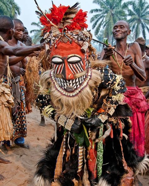 African Ceremonies on Instagram: “KUBA KINGDOM | DR CONGO ⠀ "Upon landing in Kuba, we used the only vehicle available in the kingdom that could travel over rough terrain—a…” Congo Free State, Africa Art Design, Belgian Congo, Mask Dance, African Dance, Dr Congo, Democratic Republic Of The Congo, Art Premier, African Masks