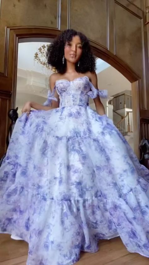 Prom Gowns Aesthetic, Unique Prom Dresses 2022, Enchanted Garden Prom Dress, Elegant Prom Dresses Unique, Unique Prom Dresses 2023, Fairy Prom Dresses, Prom Corset Dress, Prom Dress Ideas Unique, Cottagecore Prom Dress