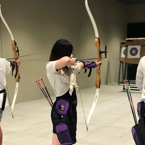 Archery Archery Girl Aesthetic, Archery Aesthetic Female, Archery Aesthetic Modern, Archery Aesthetic, Archery Sport, Archery Girl, Gymnastics Videos, Archery Bow, Sports Aesthetic