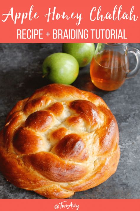 Rosh Hashana Recipes, Round Challah, Shabbat Recipes, Challah Bread Recipes, Rosh Hashanah Recipes, Jewish Holiday Recipes, Jewish Cuisine, Apple Honey, Braided Bread