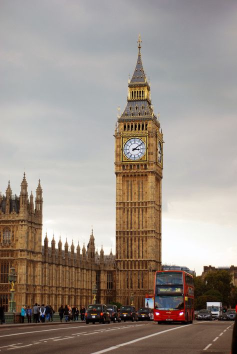 London  big ben One Day In London, London Bucket List, London Itinerary, London Vacation, Fishing Photography, Day Trips From London, Big Ben London, House Of Commons, One Day Trip