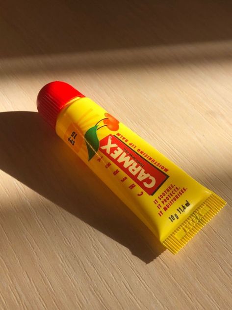 Carmex Lip Balm Aesthetic, Carmex Lip Balm, Cute Lipstick, Essence Makeup, Lip Gloss Cosmetics, Diy Lipstick, Diy Skin Care Routine, Lip Care Routine, Vsco Aesthetic