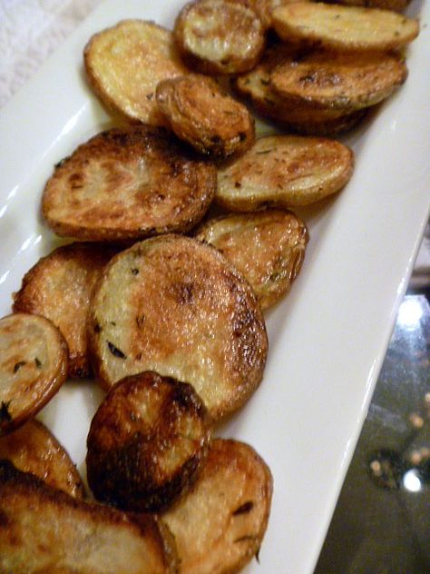 Potato Coins Baked, Potato Coins, Easy Roasted Potatoes, Potato Sides, Potato Side Dishes, Most Popular Recipes, Food Cooking, Roasted Potatoes, Roasted Vegetables