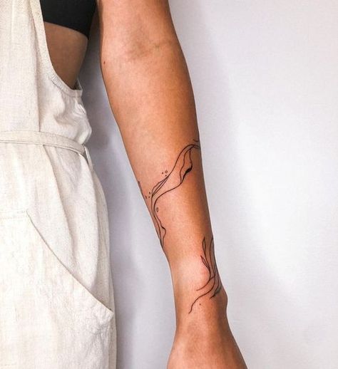 Ocean Arm Wrap Tattoo, Jellyfish Wrap Around Tattoo, Waves Wrap Around Tattoo, Long Tattoo Design For Women, Fine Line Diver Tattoo, Waves Around Arm Tattoo, Line Waves Tattoo, Cool Wave Tattoos, Abstract Arm Wrap Tattoo