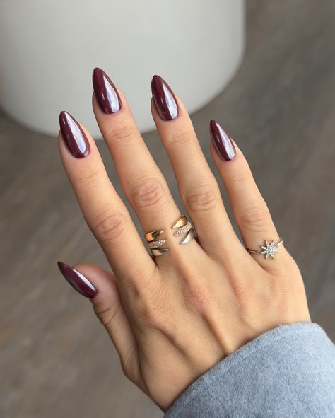 Cherry Red Chrome Falls must have set ❤️❤️❤️ Mocha Cherry Chrome Nails, Short Cute Nails Almond, Chrome Cranberry Nails, Square Round Nails Design, Cherry Coke Nails Chrome, Chrome Plum Nails, Maroon With Chrome Nails, Dark Red Pearl Nails, Chrome Nails Inspiration