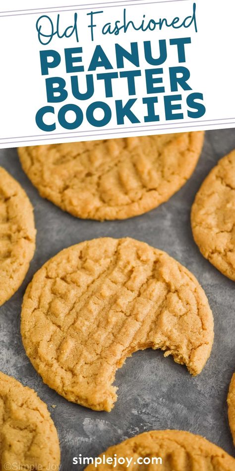 This old fashioned Peanut Butter Cookie recipe creates cookies that are slightly crisp on the outside, chewy and soft on the inside, and have the best peanut butter flavor. Easy Chewy Peanut Butter Cookies, Soft Peanut Butter Cookies Chewy, Simple Peanut Butter Cookie Recipe, Simple Peanut Butter Cookies, Peanut Butter Cookies Soft, Best Peanut Butter Cookie Recipe, Old Fashioned Peanut Butter Cookies, Peanut Butter Cookie Recipe Soft, Chewy Peanut Butter Cookie Recipe