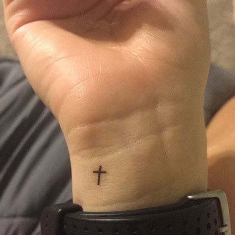 Tattoos Set, Tatuagem Masculina Pequena, Tattoo Tiny, Basic Tattoos, Cross Tattoos For Women, Petite Tattoos, Small Girl Tattoos, Inspiration Tattoos, Initial Tattoo