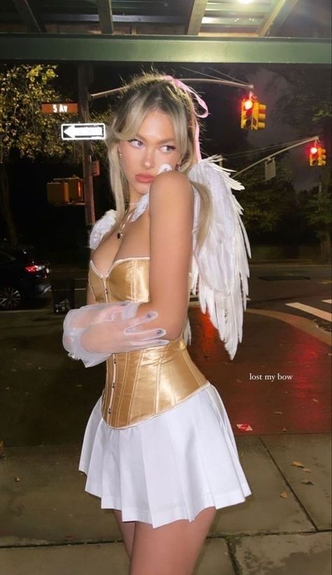 Angel Halloween Costumes, Classy Halloween Costumes, Boys Of Tommen, Hot Halloween Outfits, Halloween Coustumes, Corset Costumes, Pretty Halloween Costumes, Halloween Party Outfits, Pretty Halloween