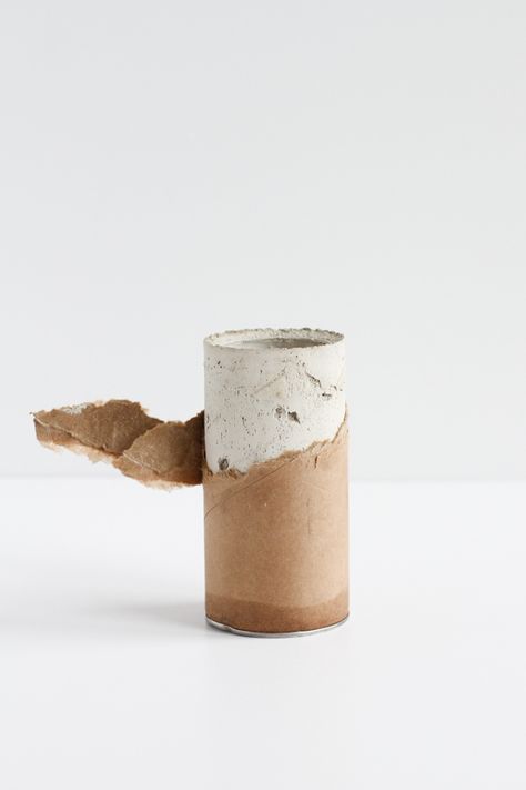 Concrete Vase, Decoration Beton, Diy Lampe, Cement Diy, Cement Art, Concrete Diy Projects, Concrete Vases, Diy Concrete, Cement Pots