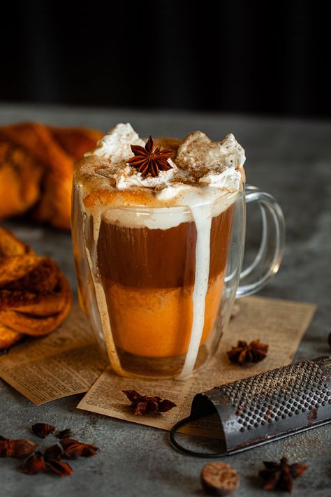 Pumpkin Spice Latte Recipe, Homemade Pumpkin Spice Latte, Coffee Creamer Recipe, Cottagecore Fall, Pumpkin Spiced Latte Recipe, Creamer Recipe, Caramel Apple Pie, Autumn Recipes, Pumpkin Spice Coffee