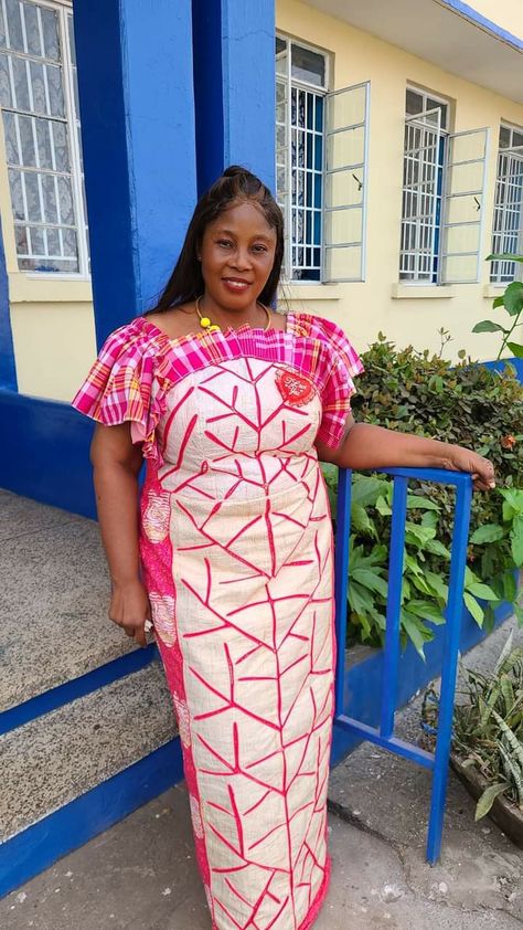 Sierra Leone Krio Print Dress, Sierra Leone Krio Print Styles, African Bazin, Black Tie Party, Short African Dresses, African Clothes, Design Dresses, African Print Fashion Dresses, African Style