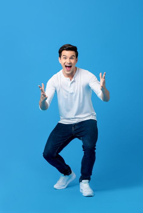 Young caucasian man in surprised gesture | Premium Photo #Freepik #photo #people #man #smile #happy Man Smile, Business Portrait Photography, Photo People, Bg Design, Studio Portrait Photography, Smiling Man, Man Photography, Social Media Design Inspiration, Business Portrait