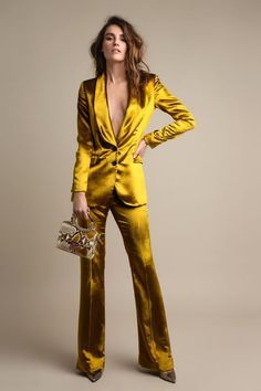 Gold Suit, Mode Kimono, Stil Boho, Velvet Suit, Guest Attire, Party Kleidung, Cocktail Attire, Mode Inspo, Looks Chic