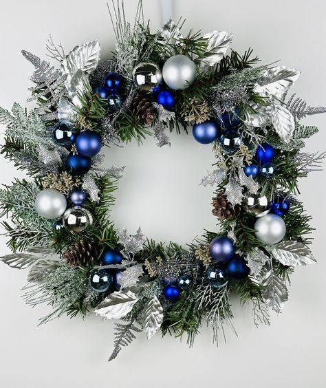 Christmas Door Wreaths Blue, Blue And Silver Wreath Ideas, Blue And Silver Christmas Garland, Blue Wreath Christmas, Blue Christmas Gifts, Blue And Silver Wreath, Christmas Decor Blue And Silver, Blue Silver Christmas Decorations, Blue Christmas Wreath Ideas