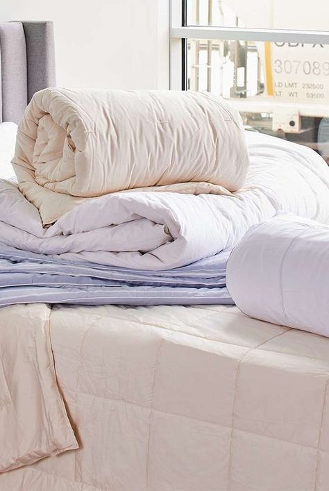 Duvet Insert Hack, Best Duvet Insert, Best Comforter Bedding, Best Down Comforter, Best Comforters, Down Duvet, Fluffy Duvet, Fluffy Comforter, Cool Comforters