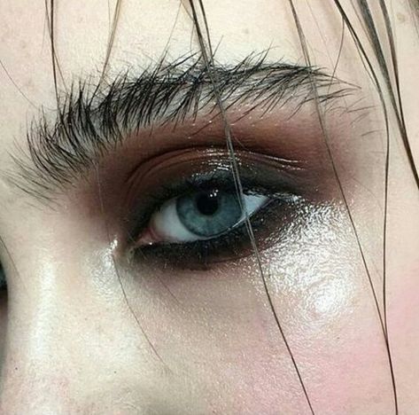 Editorial Make-up, Fall Eyeshadow Looks, Fall Eyeshadow, Mekap Mata, Look Grunge, Make Up Inspiration, Yennefer Of Vengerberg, Smink Inspiration, Beauty Make-up