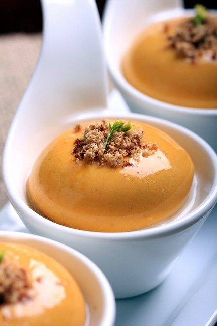 Leftover Pumpkin Pie Ravioli Spheres Reverse Spherification Recipes, Reverse Spherification, Leftover Pumpkin Pie, Molecular Food, Molecular Gastronomy Recipes, Sodium Alginate, Gastronomy Food, Molecular Cuisine, Dinner Vegan