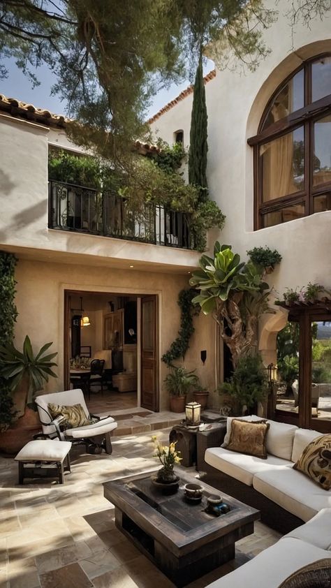 Italian Mediterranean Homes Interior, Italian Interior Design Tuscan Decor, Tuscan Villa Interior Decor, Italian Mediterranean Homes, Mediterranean Homes Interior, Medditeranean Style Home, Small Mediterranean Homes, Modern Italian Home, Mexican Houses