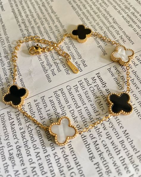 Jewelry set you absolutely NEED Earrings X Necklace combo: 5500ngn Bracelet: 5000ngn Stainless Steel Waterproof Anti tarnish Hypoallergenic Send a DM to order 🛒 Anti Tarnish Jewelry, 2024 Jewelry, Necklace Combo, Instagram Jewelry, Tarnished Jewelry, Stainless Steel Accessories, Jewelry Accessories Ideas, Accessories Ideas, Jewelry Business